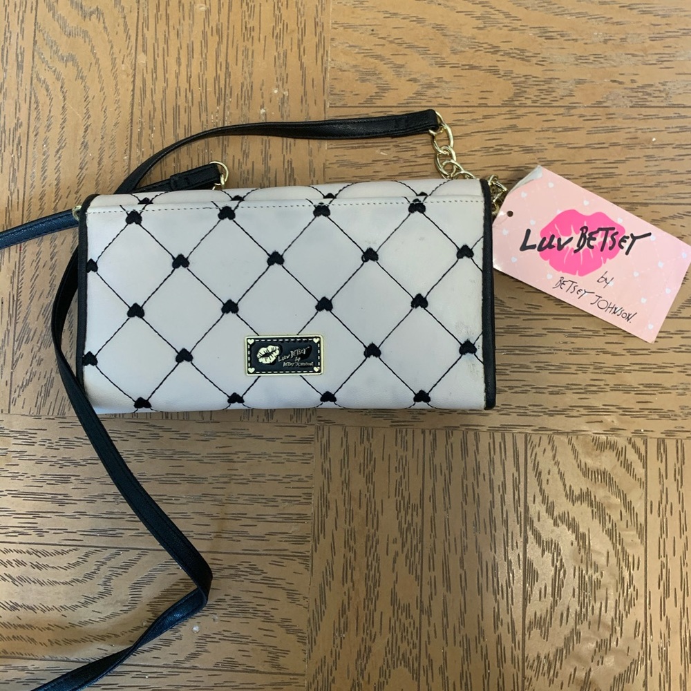 Betsey Johnson Wallet Crossbody - Picture 5 of 7